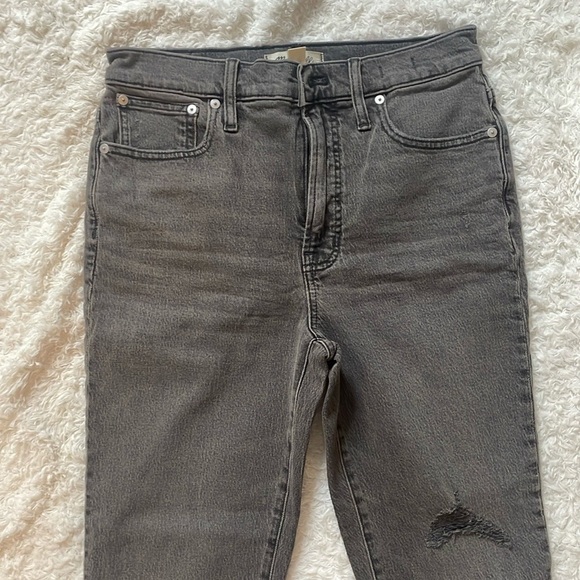 Madewell Women's Gray Distressed Jeans - Picture 5 of 13